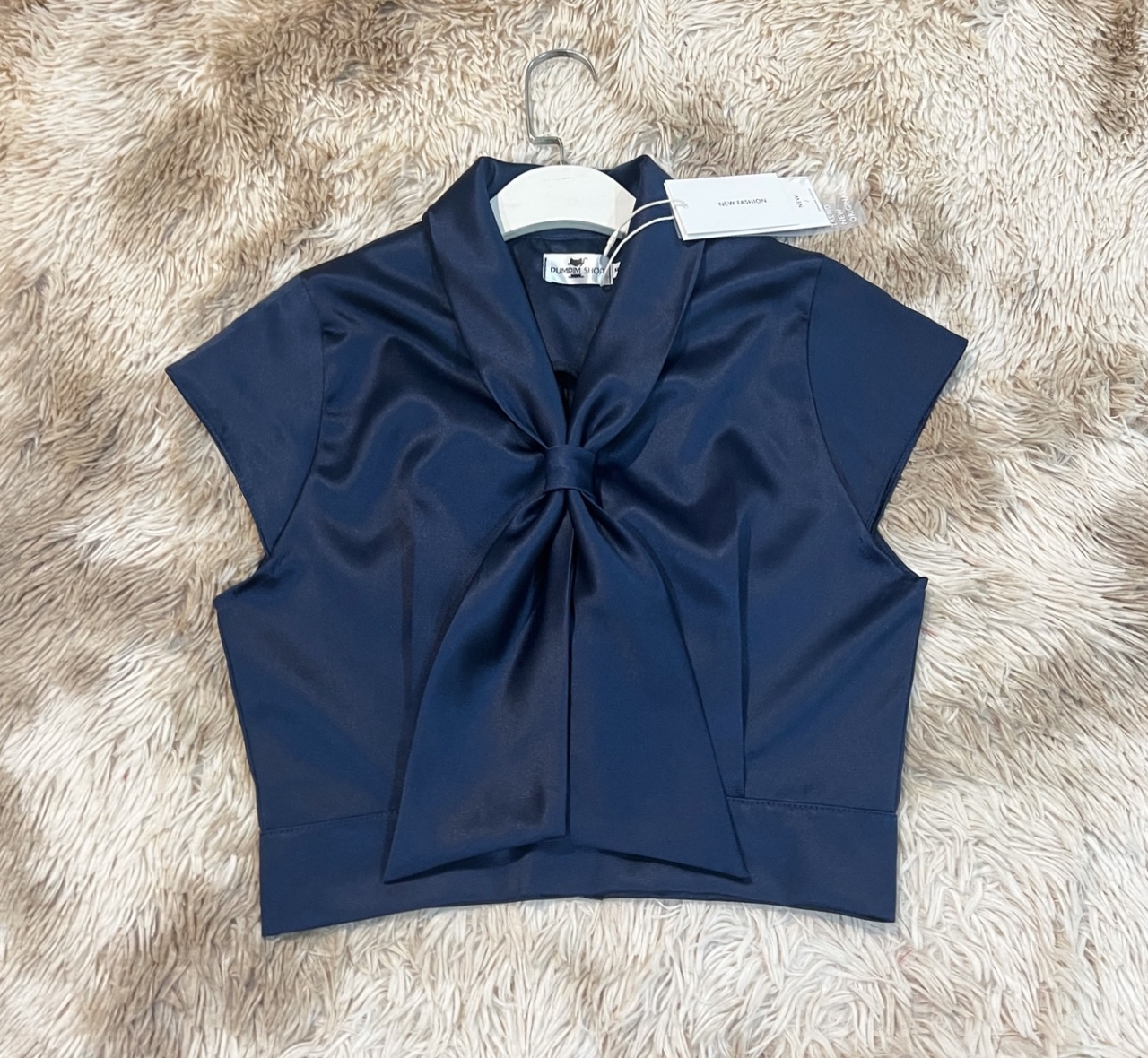 S__37036043.jpg - เสื้อครอปสั้น คอสอดไทด์ | https://pumpimshop.com