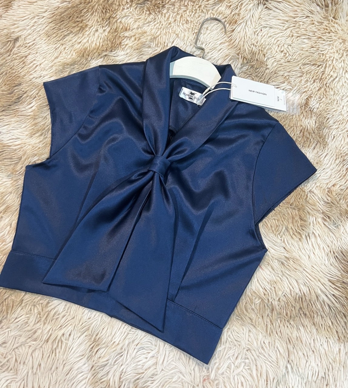 S__37036045.jpg - เสื้อครอปสั้น คอสอดไทด์ | https://pumpimshop.com